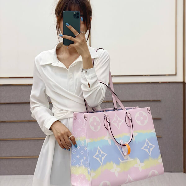 2020SS超限定で争奪戦 ルイヴィトン オンザゴー 偽物 ESCALE M45119 LV エスカル